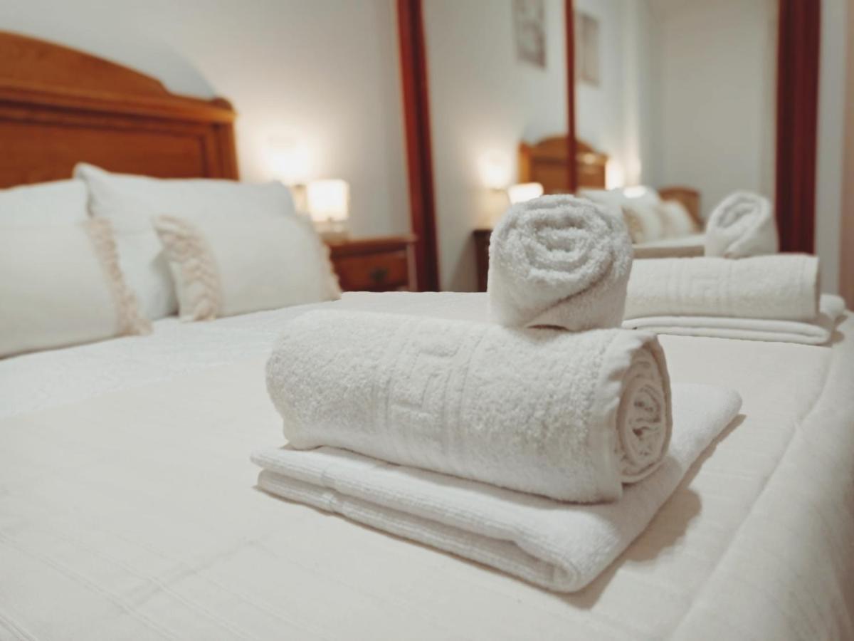 Martínez Rooms Pilgrims Caldas De Reis Exterior foto