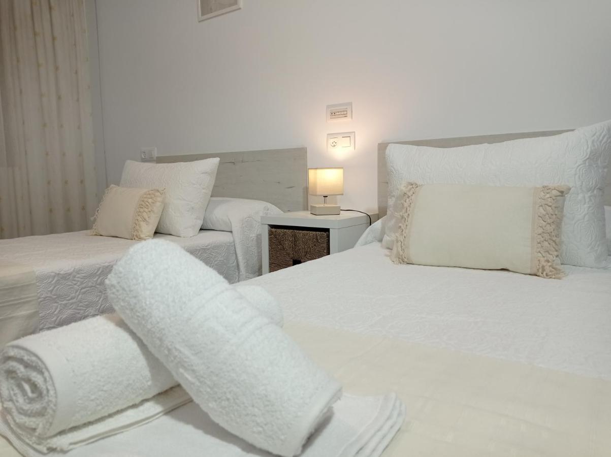 Martínez Rooms Pilgrims Caldas De Reis Exterior foto