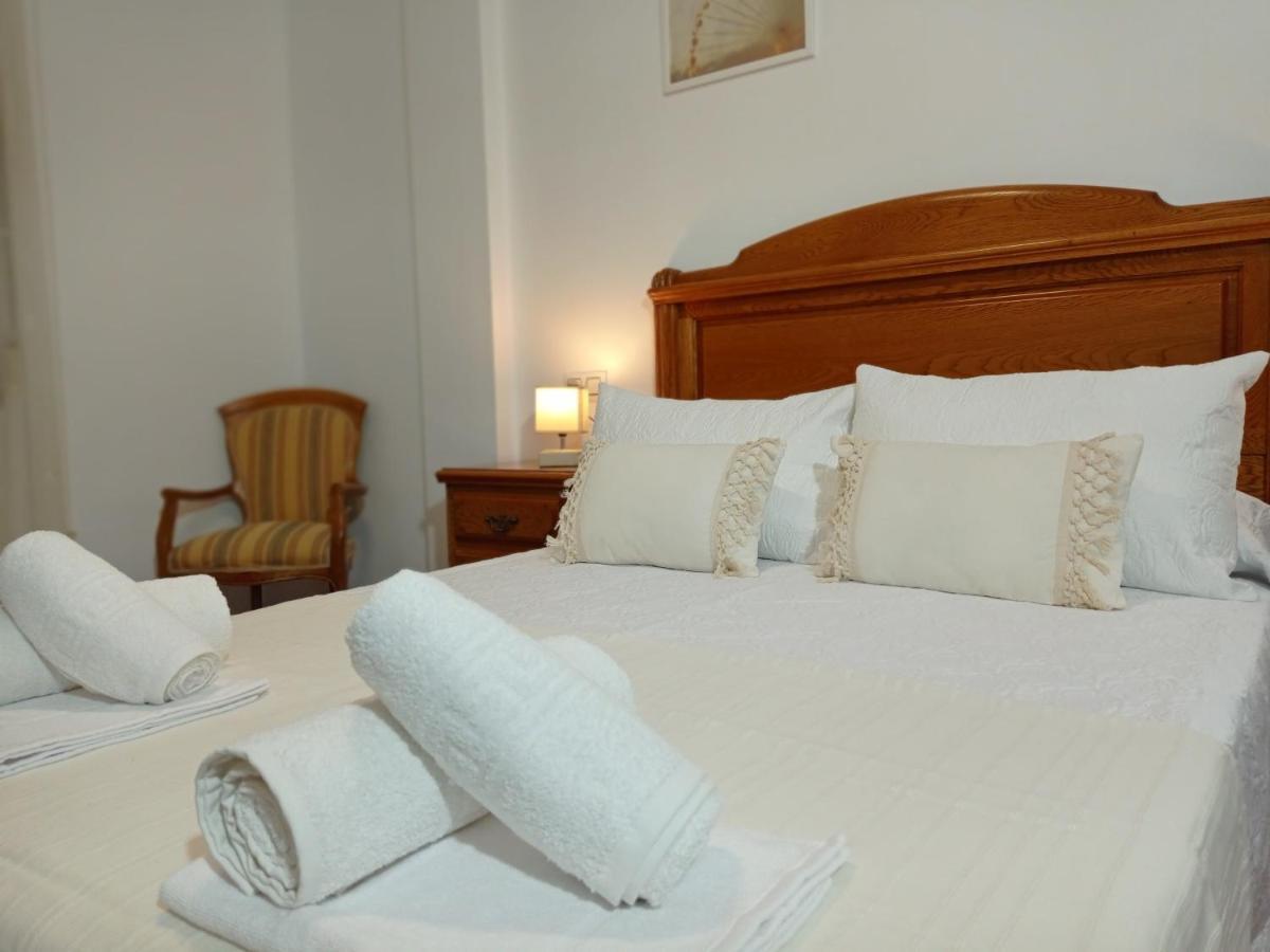 Martínez Rooms Pilgrims Caldas De Reis Exterior foto