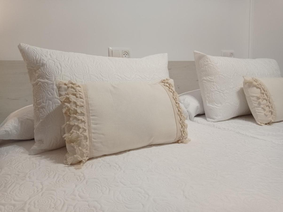 Martínez Rooms Pilgrims Caldas De Reis Exterior foto